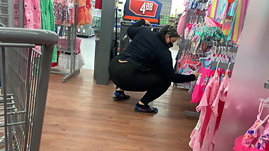 Redbone bbw sexy bending over with nutrageous big booty