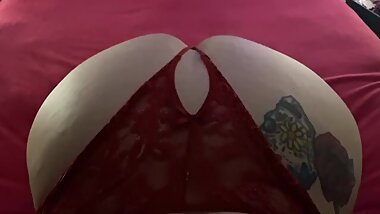 Learning to twerk??? Feel like I'm doing it Wrong haha