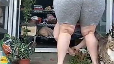 Rubia rellenita y culona