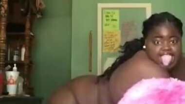 Ssbbw/bbw full body naked  big booty ass clapping my co wife