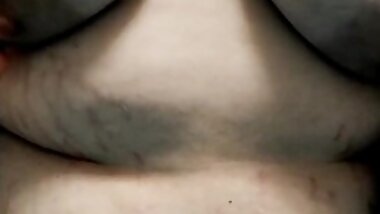 Bunnii cums on thick toy