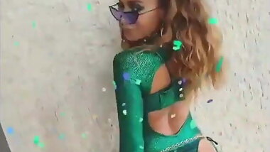 Anitta rabuda compilacao