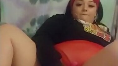 Cute bbw camgirl enjoys playing with her rainbow dildo