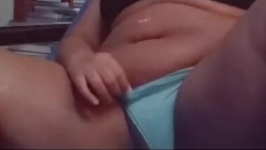 Beautiful Black Playing With Herself On Playstation