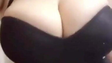 Adorable PAWG Mal Malloy’s huge tits bounce while she walks