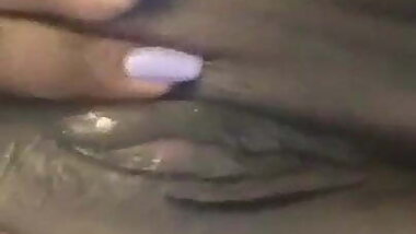 Thick Ebony Mature Mom