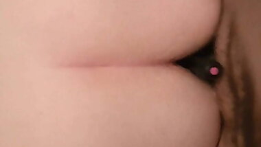 Il baise un gros cul pawg dildo