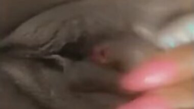 Chubby Black teen plays with fat wet pussy