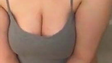 fat girl loves drinking piss