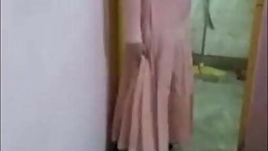 Desi Punjabi Bhabhi Ki Choot Ka Pani Nikla