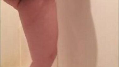 BBW Mature MILF Quick Pisses Pees Urine