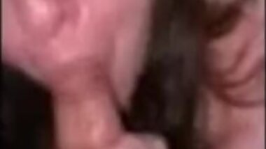 BBW loves giving head