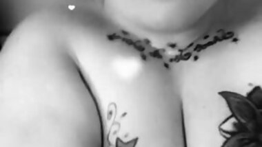 Feeling sexy in the tub