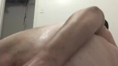 Bbw stretching my tight ass