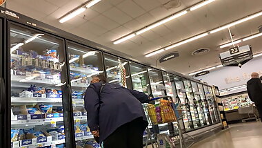 Black ssbbw granny sexy big booty bending teasing me