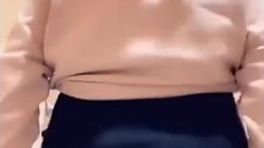 Booty shaking on my work break