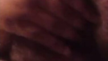 BBW WITH BIG PUSSY PLAYS WITH HERSELF