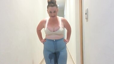 Big fat chubby slut pissing her jeans