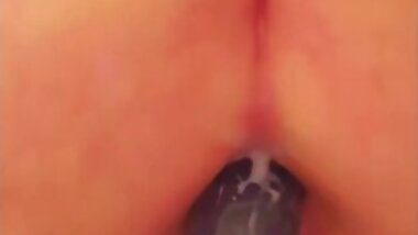 Big ass MILF in red panties, begs you to fill her ass. Tells you how she wants it. Stacey38G