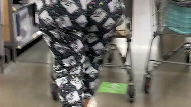 Big Jiggly MTV Pajama Booty Mixed Girl walking