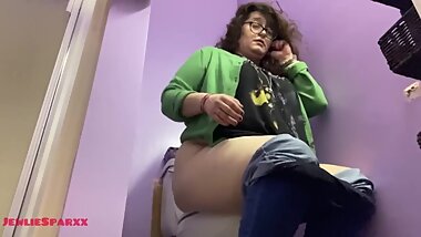 Purple bathroom sexy blue jean and toilet farts!