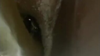 Pounding my pussy until it squirts